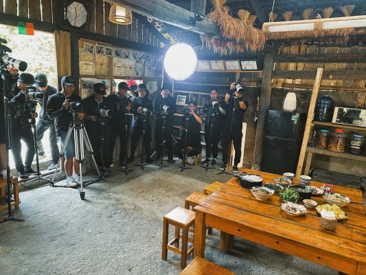 Sự đầu tư nghiêm túc của E-kip chương trình Gia đình Haha