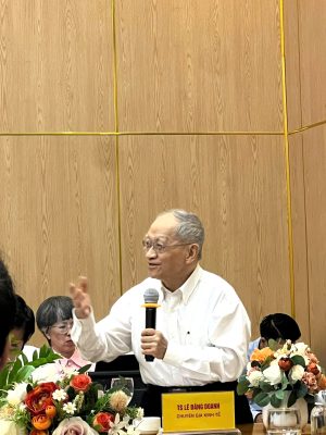 TS. Lê Đăng Doanh chia sẻ tại Tọa đàm