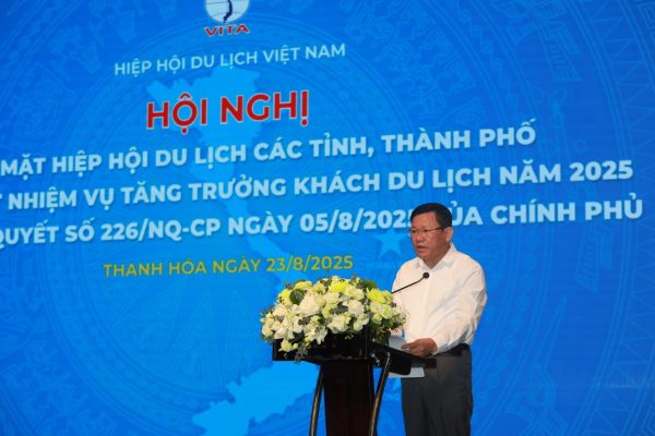 Phó Chủ tịch Thường trực UBND tỉnh Thanh Hóa Nguyễn Văn Thi bày tỏ vinh dự khi tỉnh được chọn là nơi đăng cai hội nghị.
