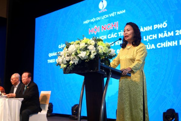 Bà Đỗ Hồng Xoan - Chủ tịch Liên chi hội Khách sạn Việt Nam phân tích bức tranh toàn cảnh của ngành khách sạn