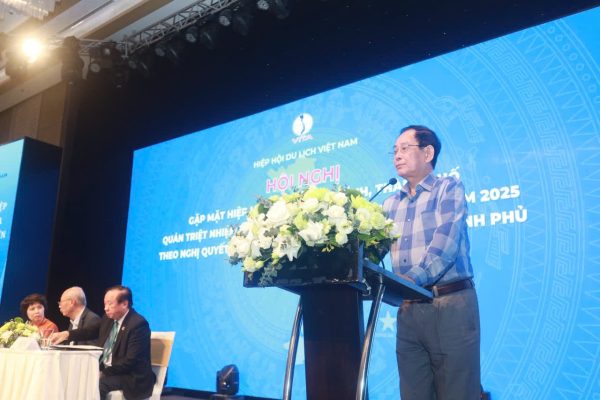 Ông Nguyễn Thế Huệ - Chủ tịch Hiệp hội Du lịch Quảng Ninh nhấn mạnh tầm quan trọng của việc tổ chức các sự kiện quốc tế quy mô lớn