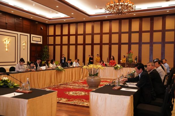 Toàn cảnh hội nghị sơ kết 6 tháng đầu năm 2025 của Liên chi hội Khách sạn Việt Nam tại Đà Nẵng. (Ảnh: Xuân Thao)