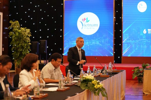 Thảo luận sôi nổi tại Hội nghị