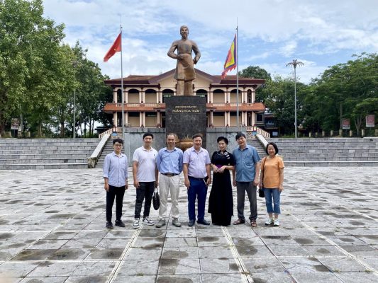 Đoàn khảo sát tại khu Di tích cấp Quốc gia đặc biệt Hoàng Hoa Thám