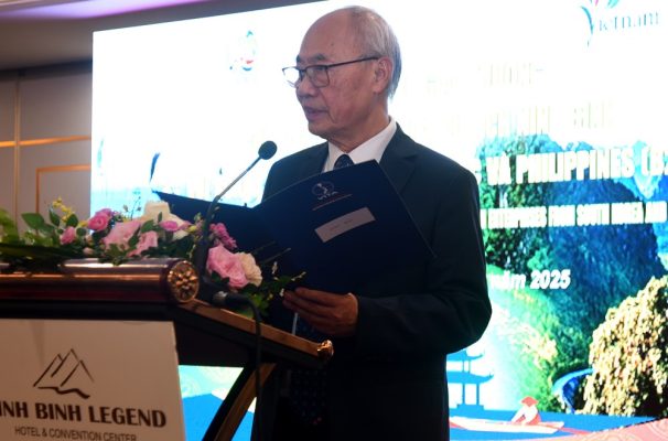 Chủ tịch Hiệp hội Du lịch Việt Nam Vũ Thế Bình phát biểu khai mạc