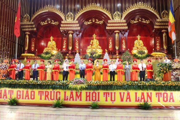 Di sản văn hóa Yên Tử - nơi khởi nguồn Phật giáo Trúc Lâm, khu du lịch tâm linh hàng đầu Việt Nam.