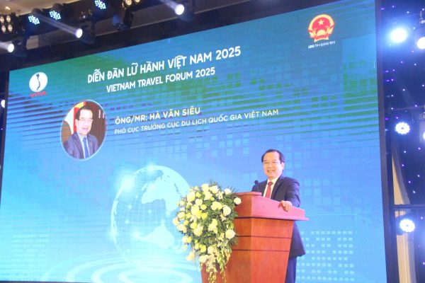 Phó Cục trưởng Cục Du lịch Quốc gia Việt Nam Hà Văn Siêu đề nghị những đổi mới trong hoạt động lữ hành. Ảnh: H.L